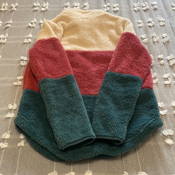 Women’s Fuzzy Pullover 1/4 Zip Sweater - Picture 4 of 6